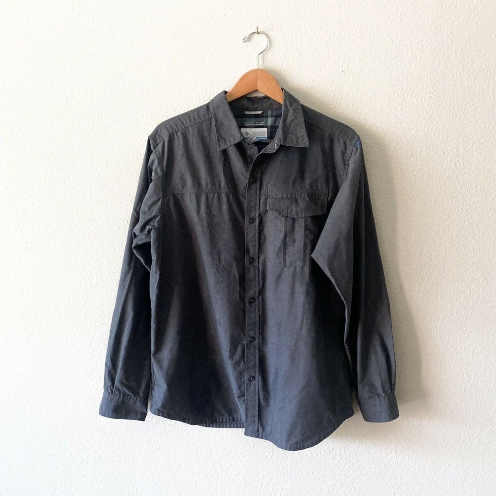 Columbia men gray button down long sleeve omni wic